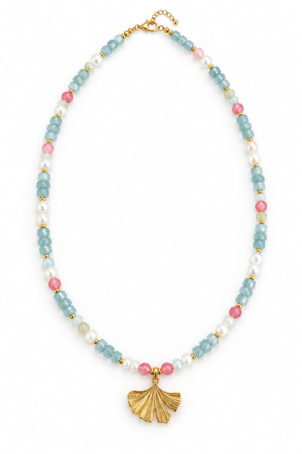 Colar de contas em tons de azul, rosa e branco com pendente em forma de folha dourada