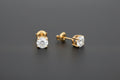 Boucle d'oreille solitaire petite